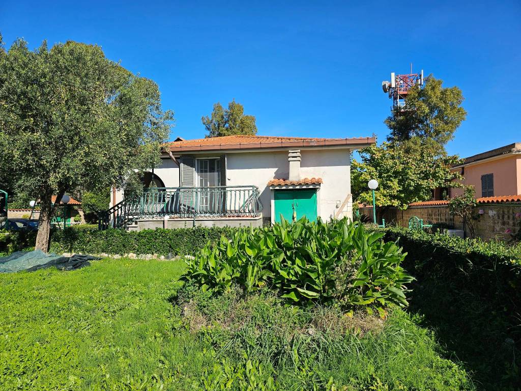 Villa a Aprilia in Via Nora, 1 - Foto 5