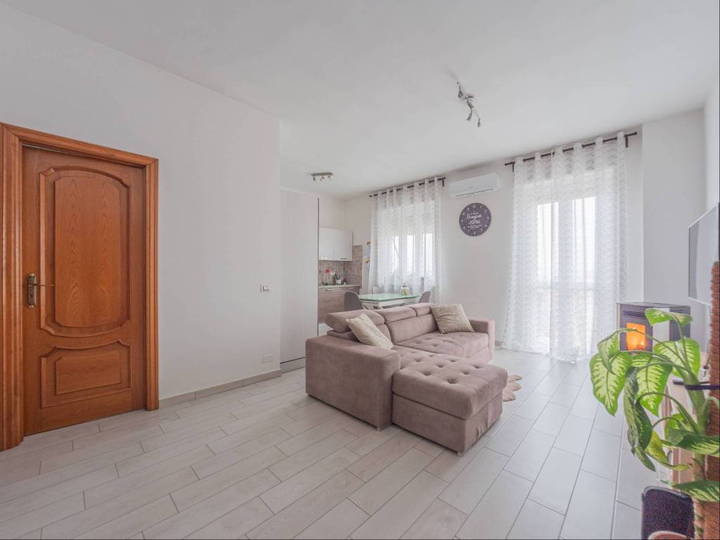 Appartamento a Asti in Via Luigi Gastaldi, 60 - Foto 2