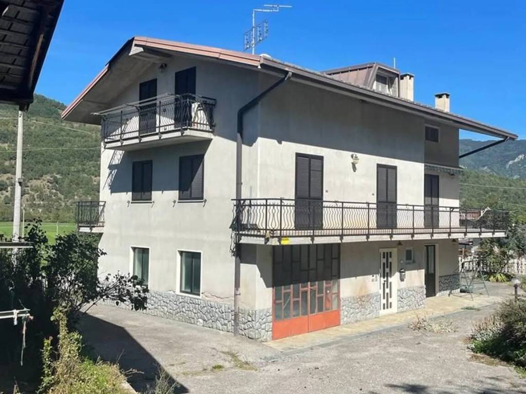 Villa a Demonte in Loc. Perdioni S.N.C. - Foto 2