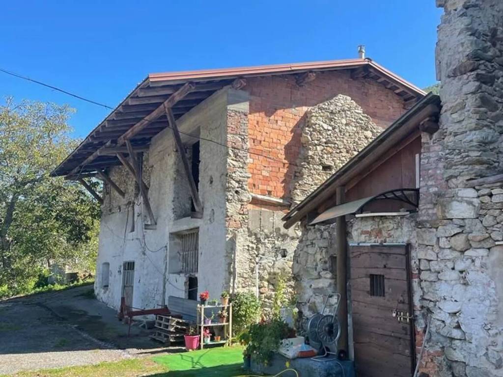 Villa a Demonte in Loc. Perdioni S.N.C. - Foto 3