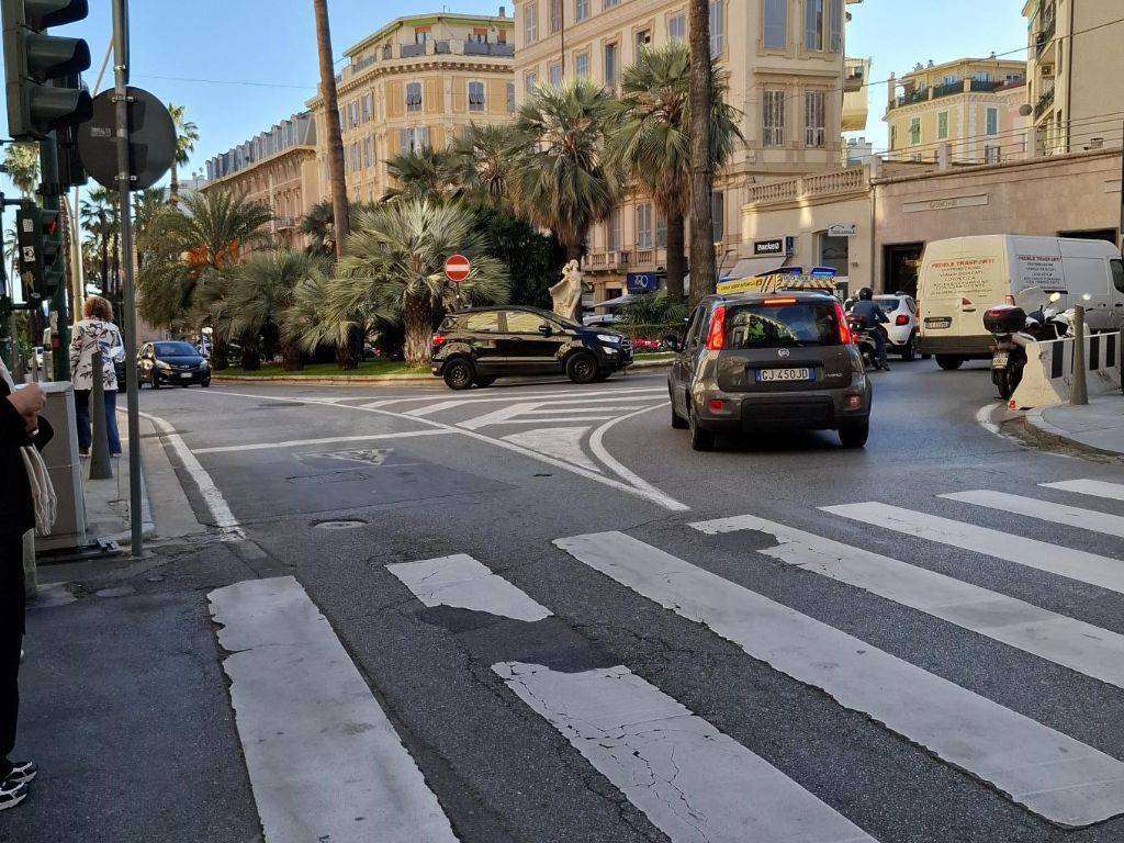 Immobile a Sanremo in Corso Giacomo Matteotti, 154 - Foto 3