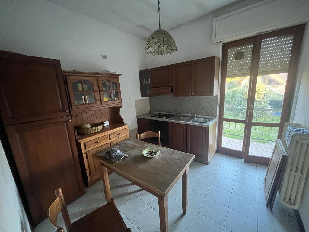 Villa a Cadrezzate con osmate in Via Guglielmo Marconi - Foto 3