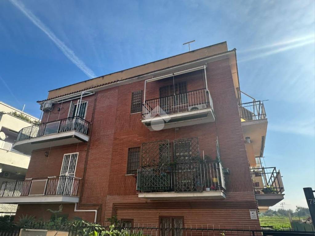Appartamento a Roma in Via Dei Motoristi, 78 - Foto 2