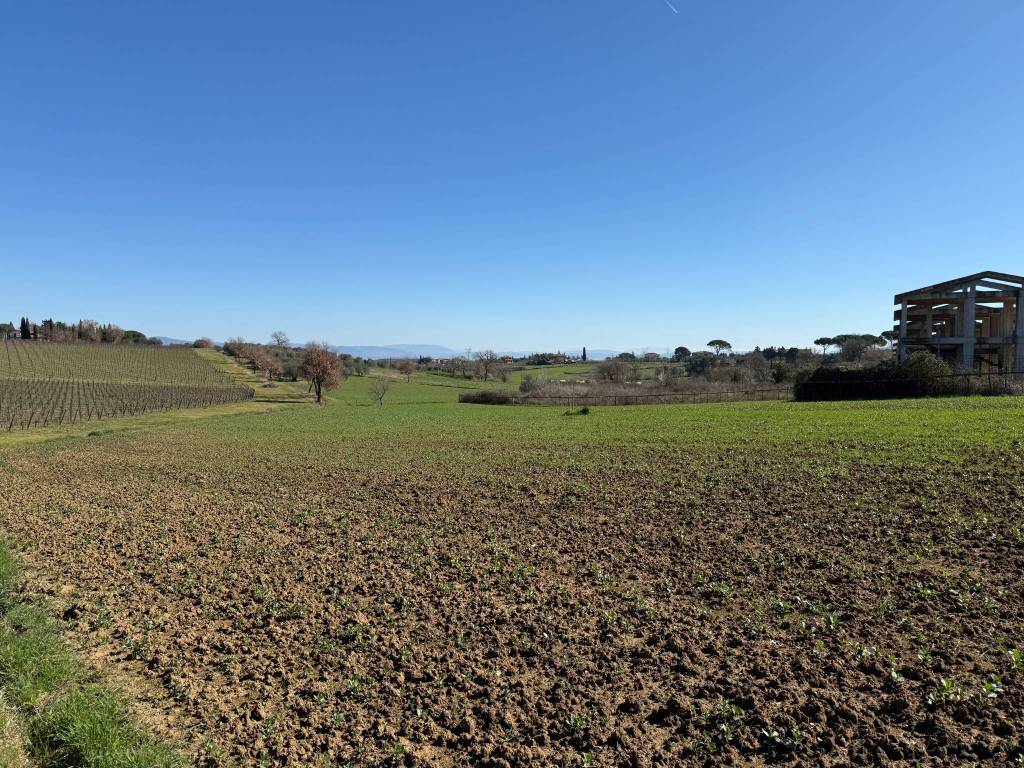 Terreno a Castiglione del lago in Strada Provinciale di Petrignano del Lago - Foto 2