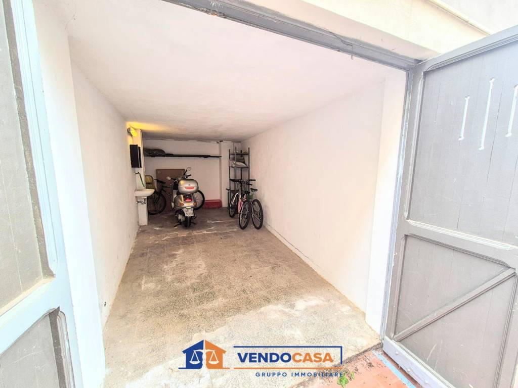 Box / garage a Finale ligure in Via del Sagittario - Foto 2