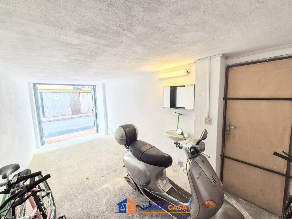 Box / garage a Finale ligure in Via del Sagittario - Foto 4