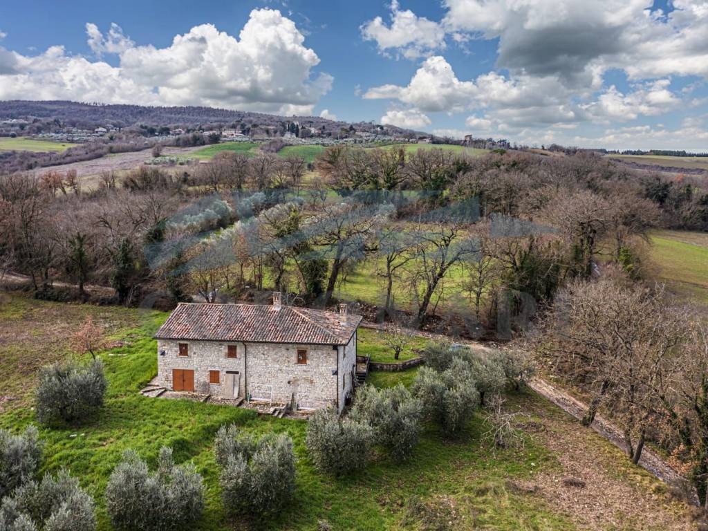 Rustico / casale a Todi in Vocabolo Ballucco Alto - Foto 3