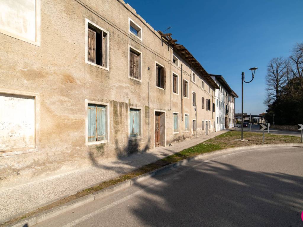 Rustico / casale a Zoppola in Via Raffaello Sanzio - Foto 3