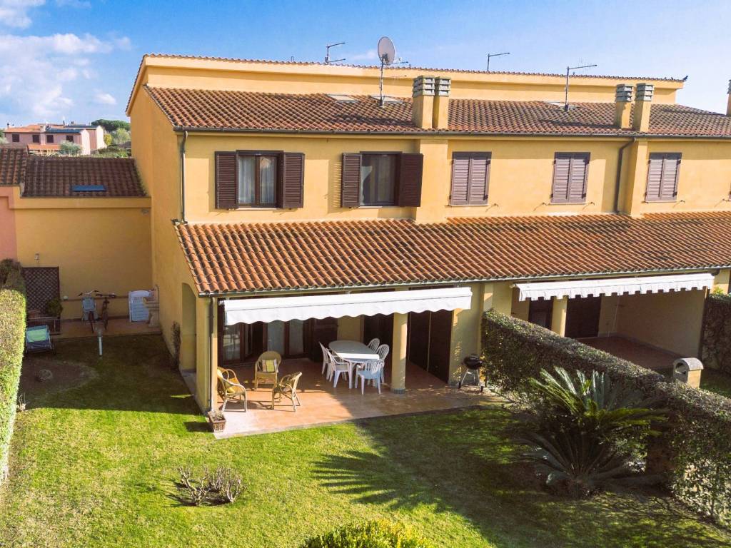 Villa a Montalto di castro in Località Torre di Maremma - Foto 2