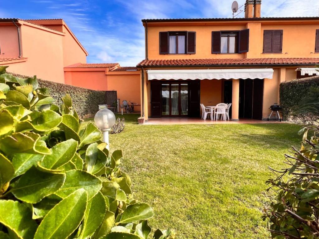 Villa a Montalto di castro in Località Torre di Maremma - Foto 3