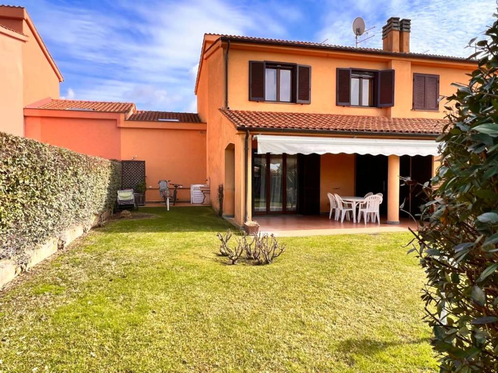 Villa a Montalto di castro in Località Torre di Maremma - Foto 4