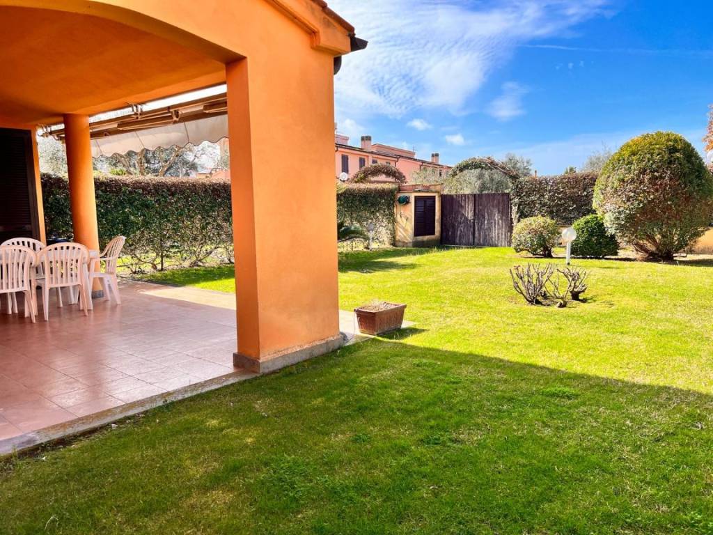 Villa a Montalto di castro in Località Torre di Maremma - Foto 5