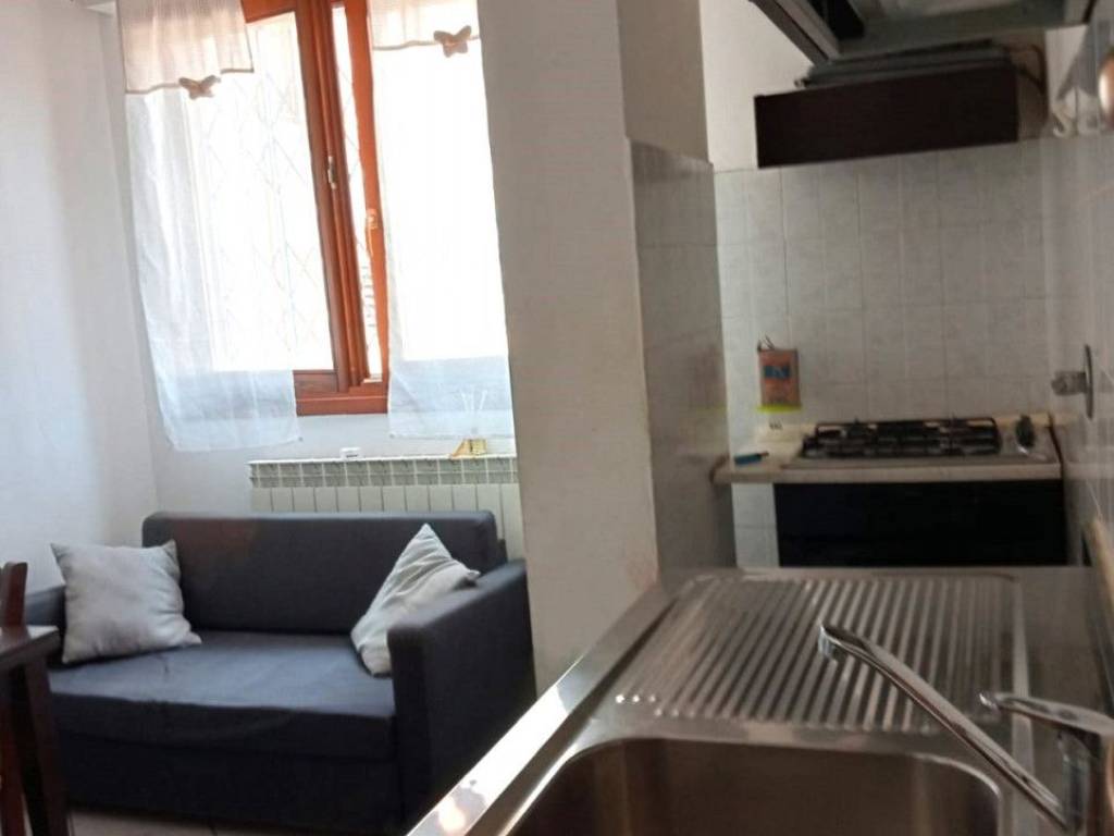Appartamento a Montevarchi in Via Ammiraglio Burzagli - Foto 4