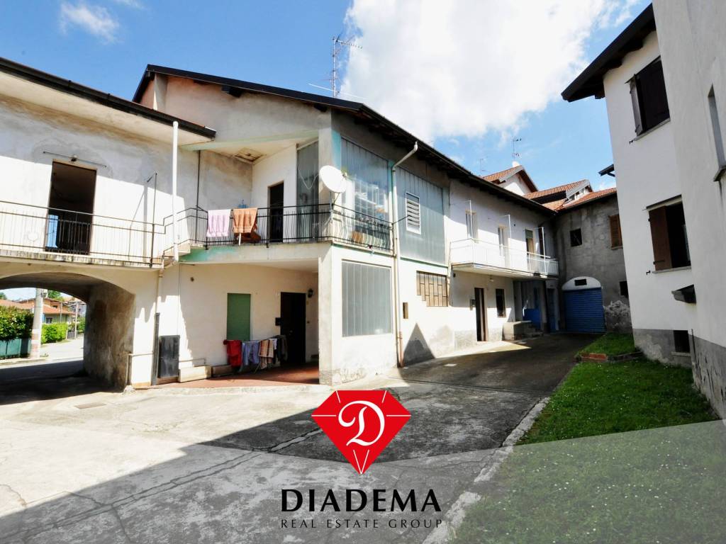 Casa indipendente a Jerago con orago in Via Vittoria, 11 - Foto 1