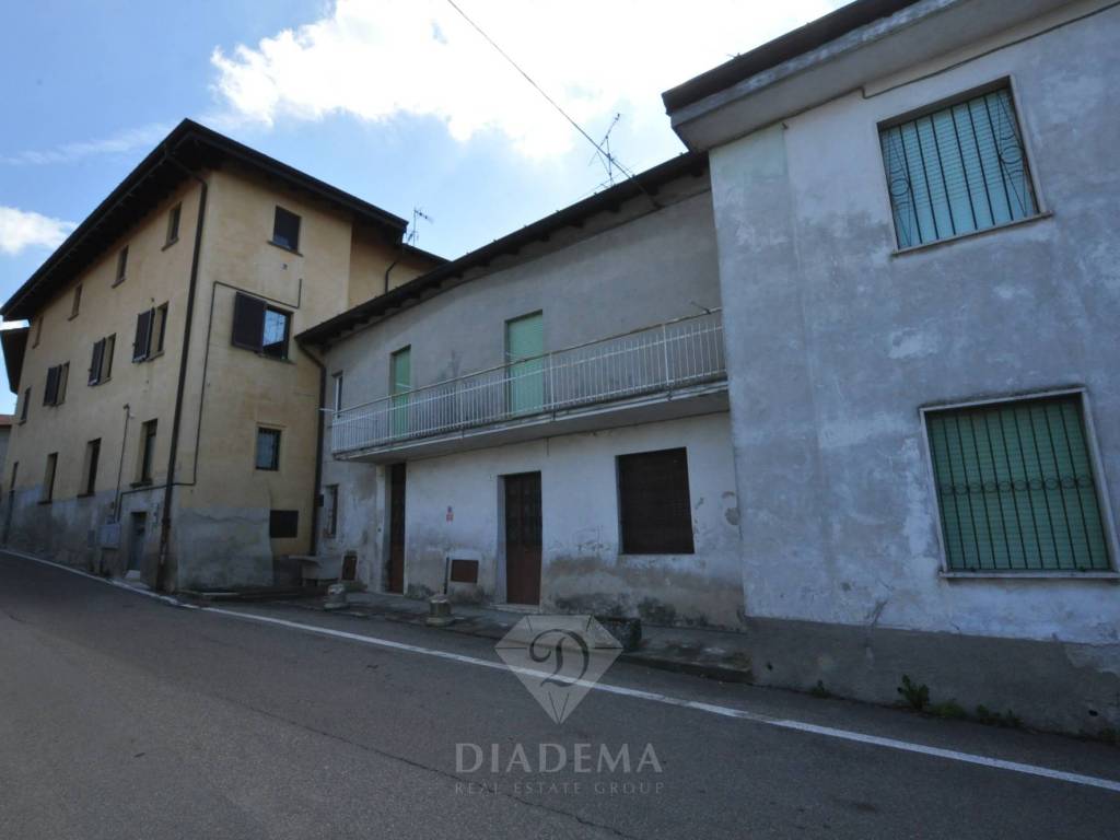 Casa indipendente a Jerago con orago in Via Vittoria, 11 - Foto 2