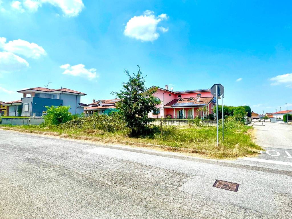 Terreno a Caramagna piemonte in Via Giovanni Marucco - Foto 3