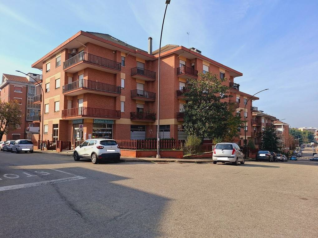Appartamento a Asti in Via Duca d'Aosta, 54 - Foto 2