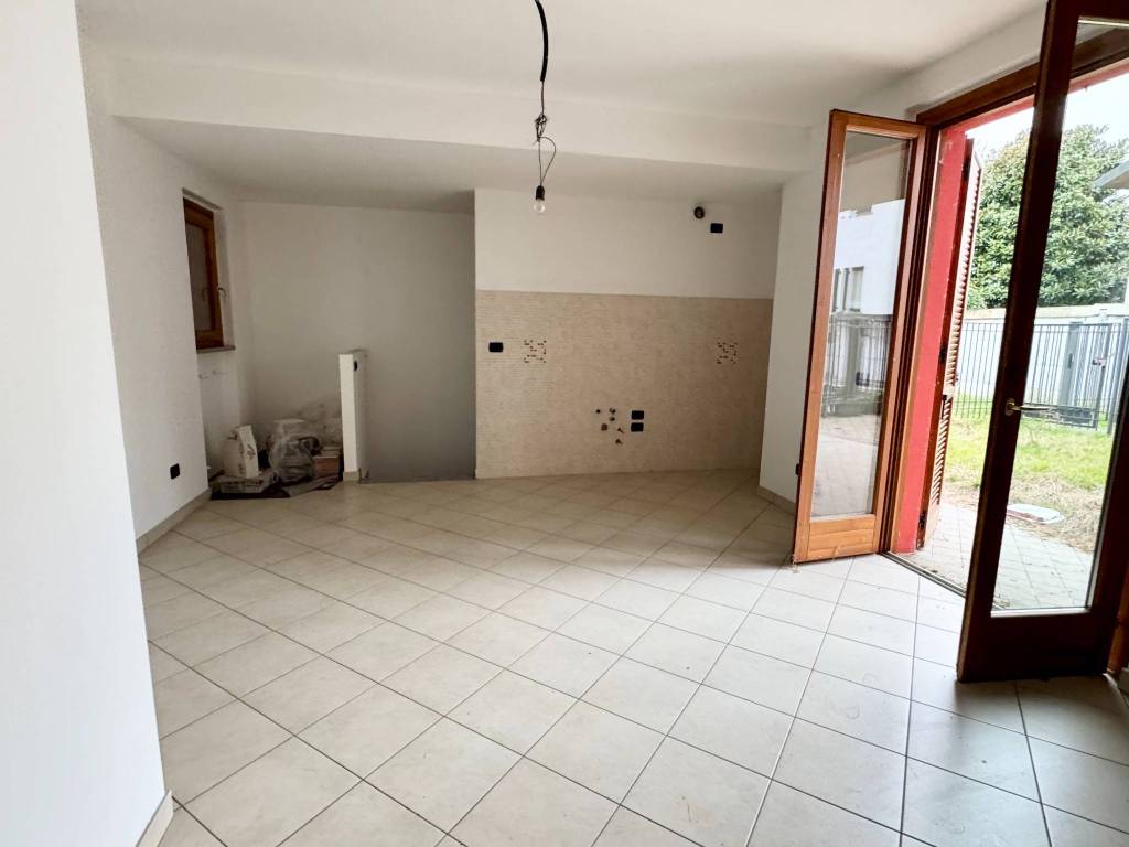Villetta a schiera a Tradate in Via Publio Virgilio Marone, 2 - Foto 5