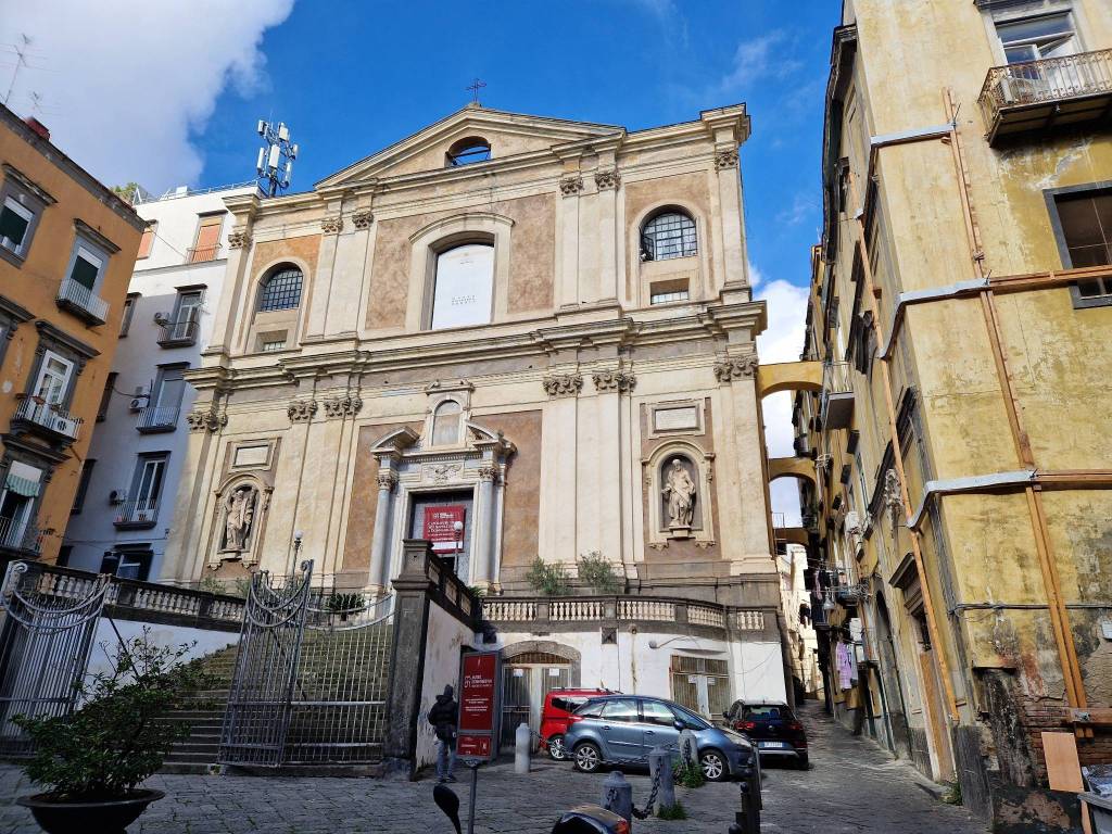 Appartamento a Napoli in Largo Donnaregina - Foto 2