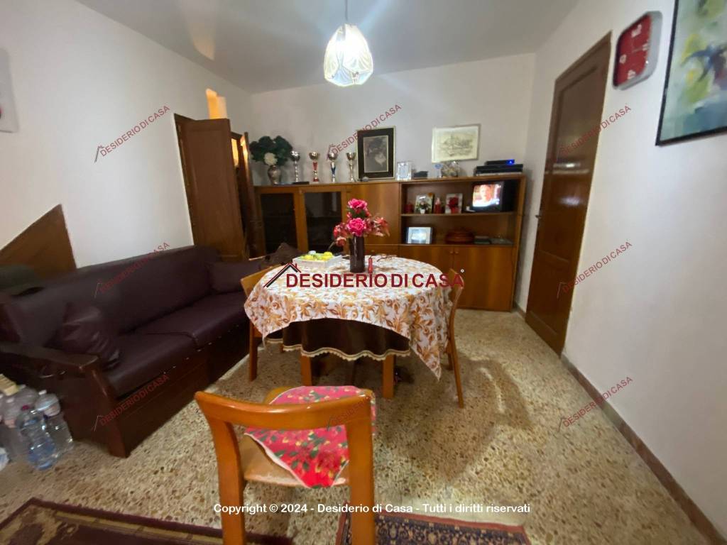 Appartamento a Piana degli albanesi in Corso Giorgio Kastriota, 157 - Foto 2