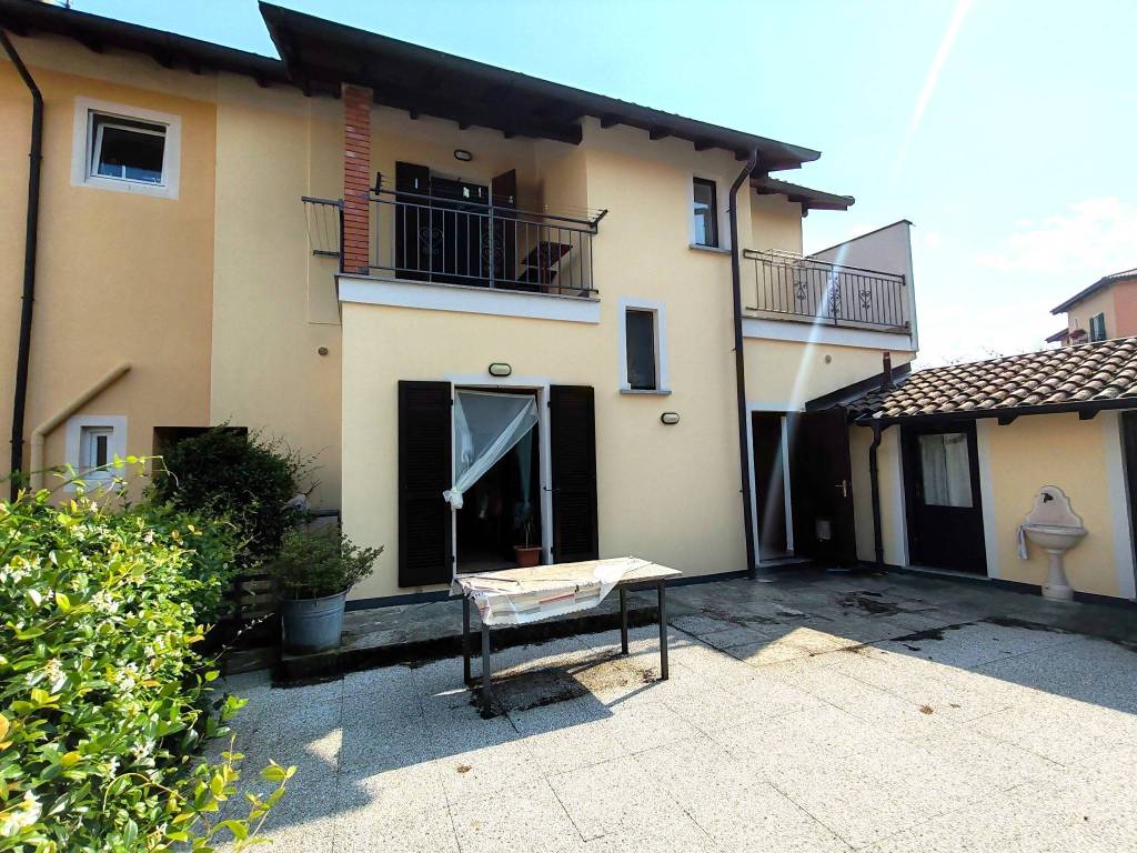 Villa a Verbania in Viale Sant'Anna, 18 - Foto 3