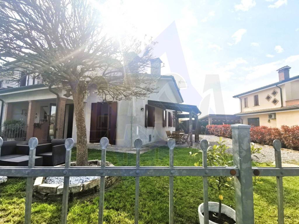 Villetta a schiera a Salara in Via degli Olmi, 72 - Foto 2