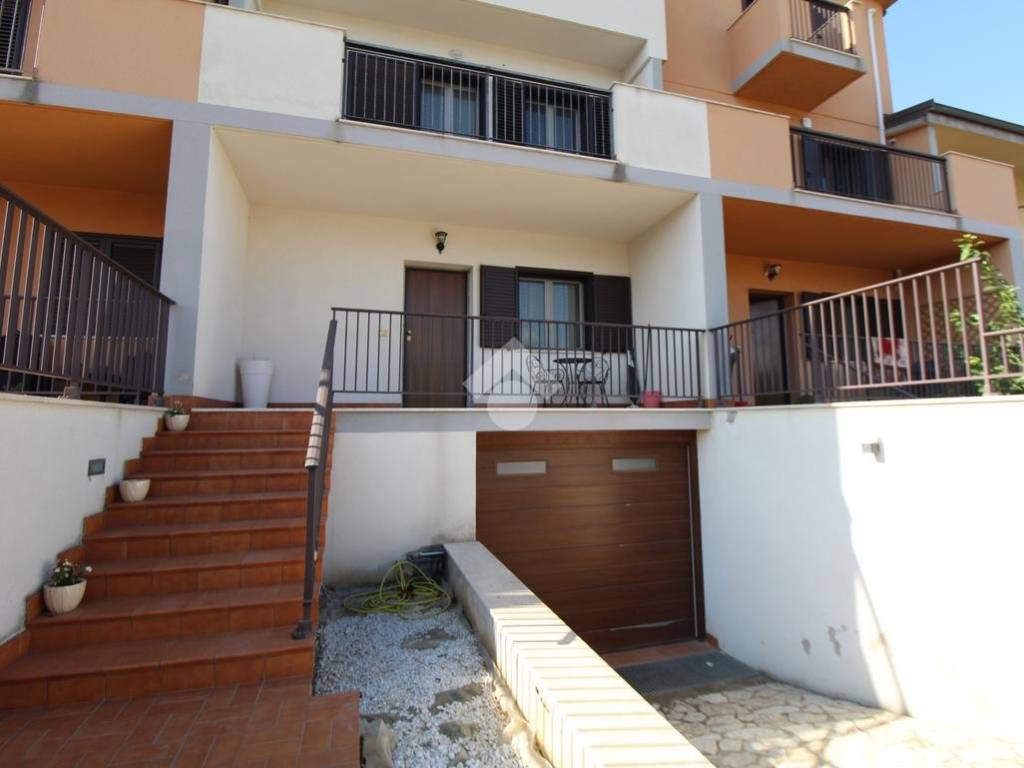 Villetta a schiera a Reggio calabria in Via Fiumarine, 19 - Foto 3