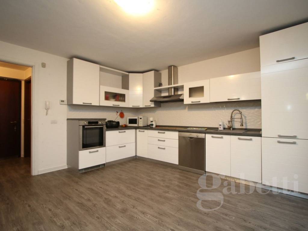 Villa a Lonate pozzolo in via Leopardi, 8 - Foto 4