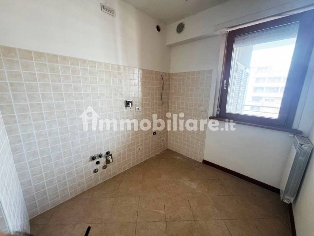 Appartamento a Gorla minore in Via Roma, 11 - Foto 3