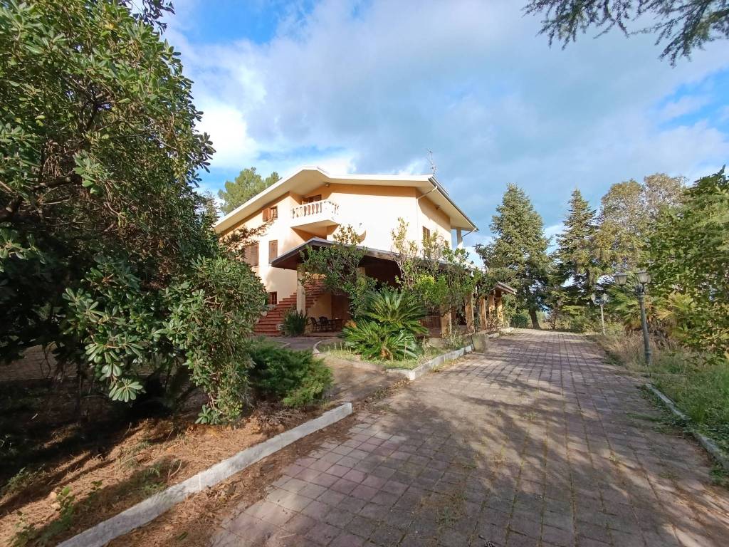 Villa a Alba adriatica in Via Fontanelle - Foto 4