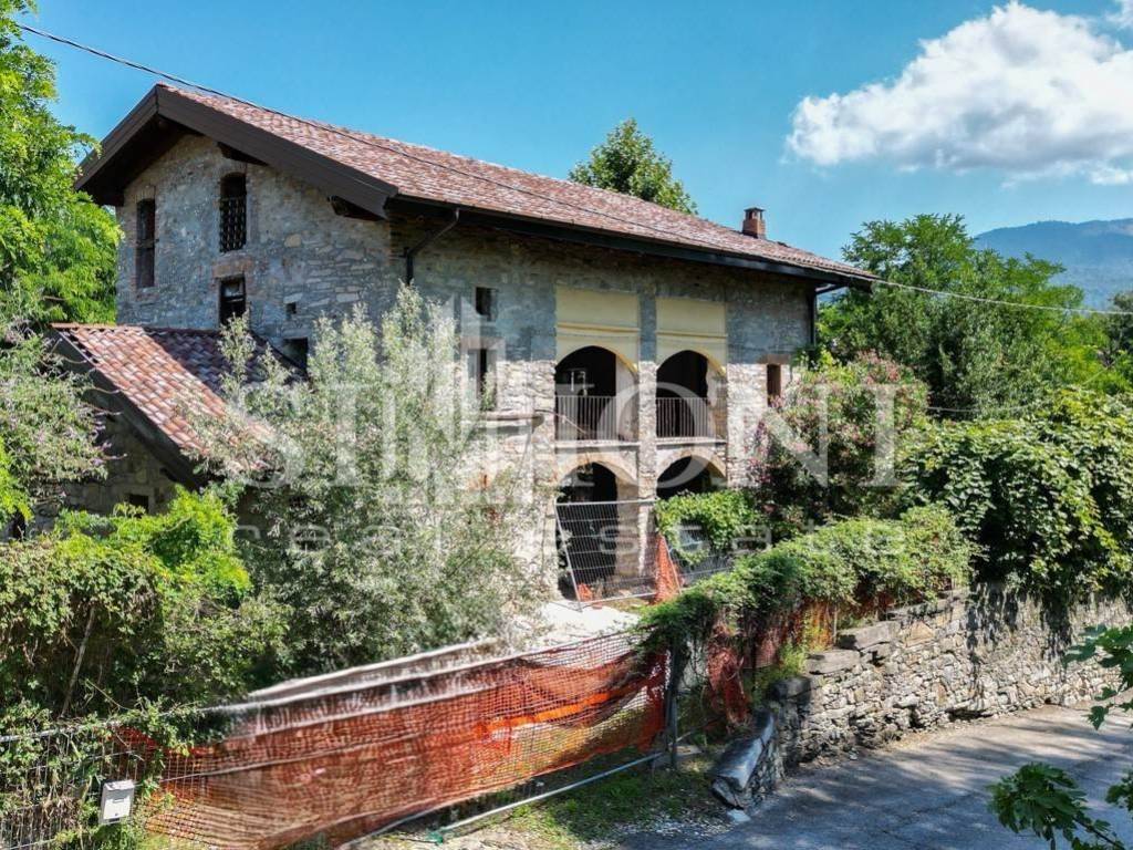 Rustico / casale a Besozzo - Foto 2