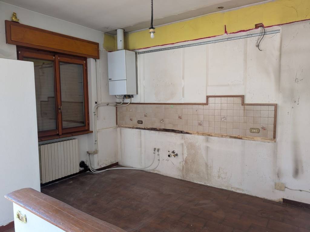 Casa indipendente a Cuasso al monte in Via Cappelletta, 8 - Foto 4