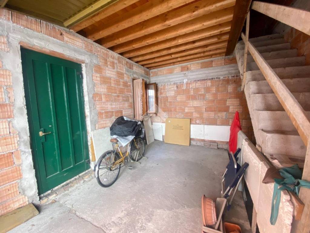 Rustico / casale a San giovanni lupatoto in Via Alessandro Manzoni, 25 - Foto 2
