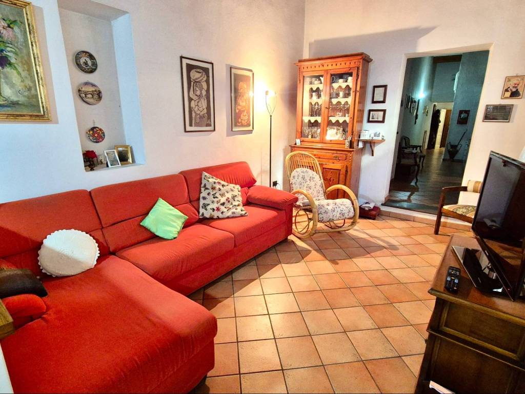 Appartamento a Montevarchi in Via Roma - Foto 2