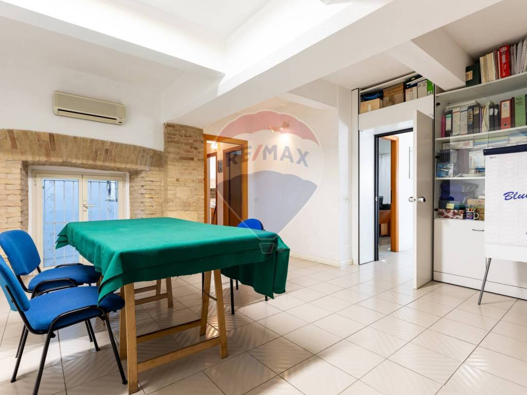 Appartamento a Cagliari in Via Nazario Sauro, 3 - Foto 4