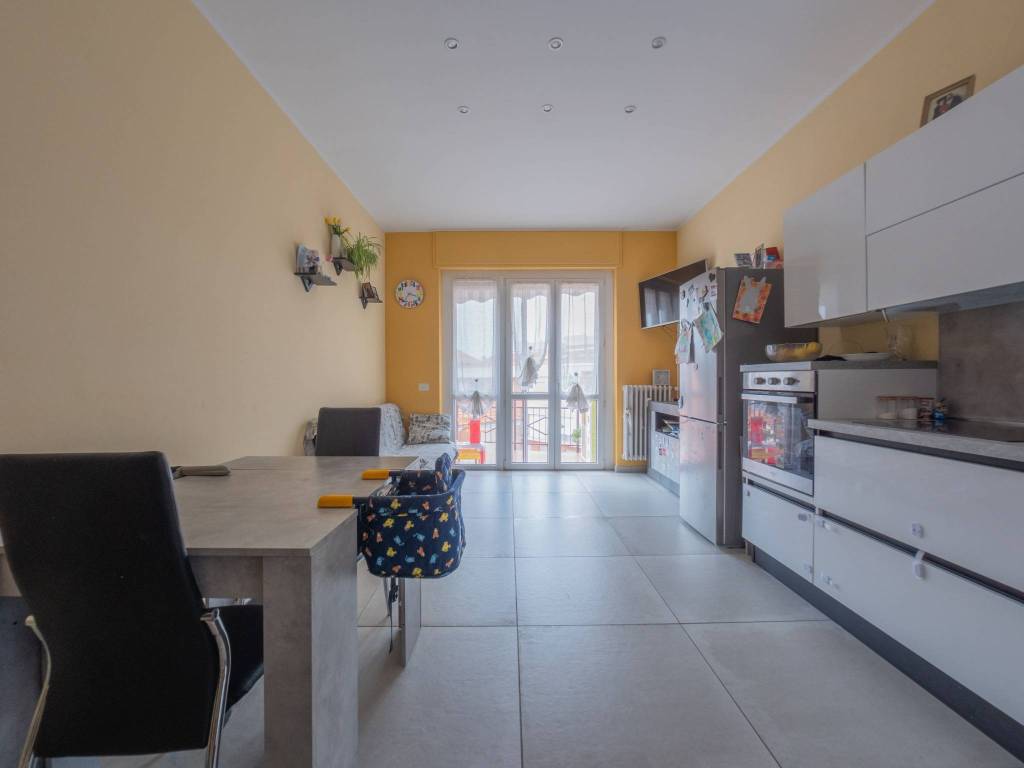 Appartamento a Asti in Via Michelangelo Buonarroti - Foto 2