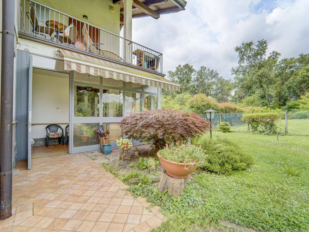 Appartamento a Castelletto sopra ticino in Via Aronco - Foto 3