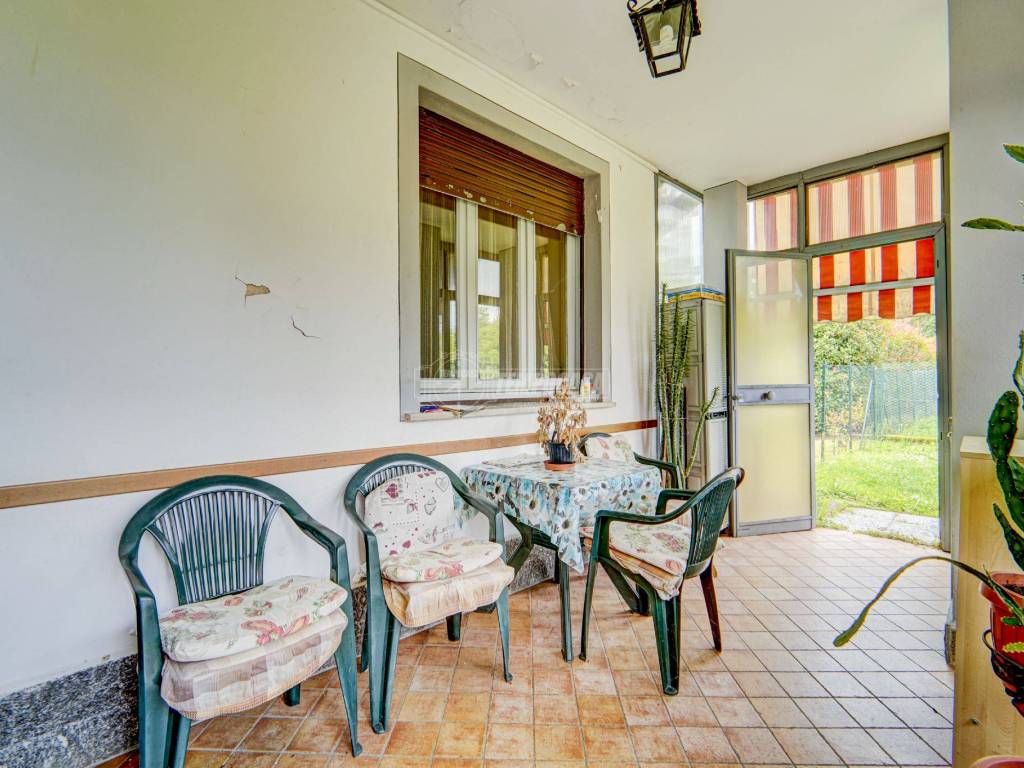 Appartamento a Castelletto sopra ticino in Via Aronco - Foto 4