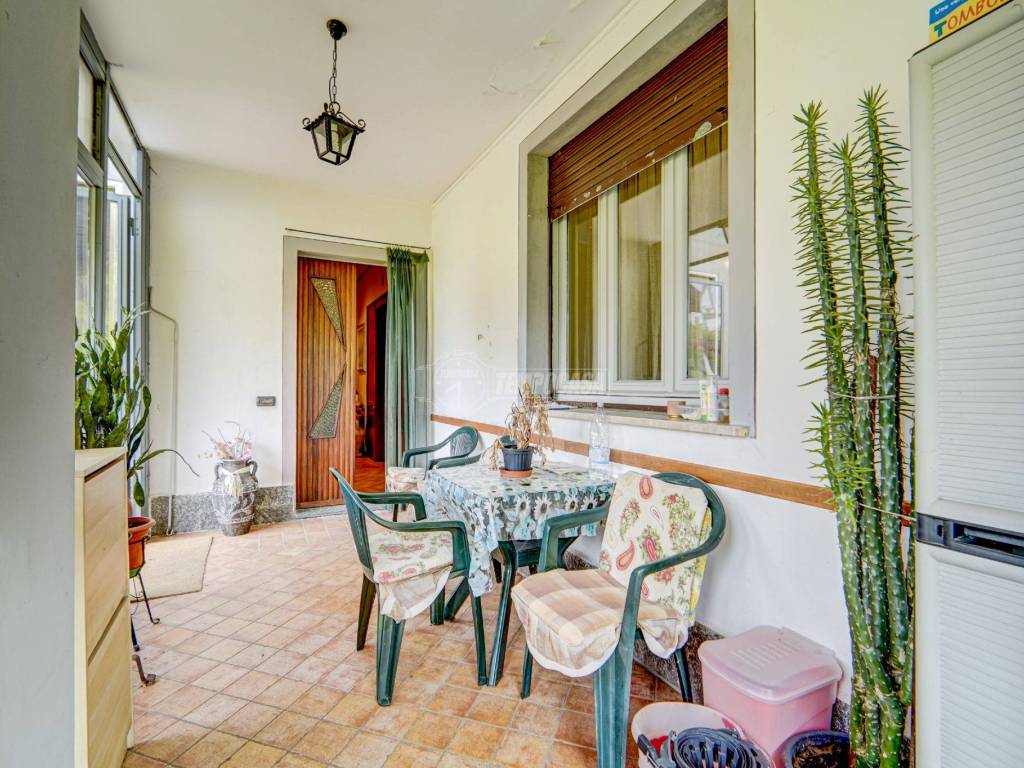 Appartamento a Castelletto sopra ticino in Via Aronco - Foto 5
