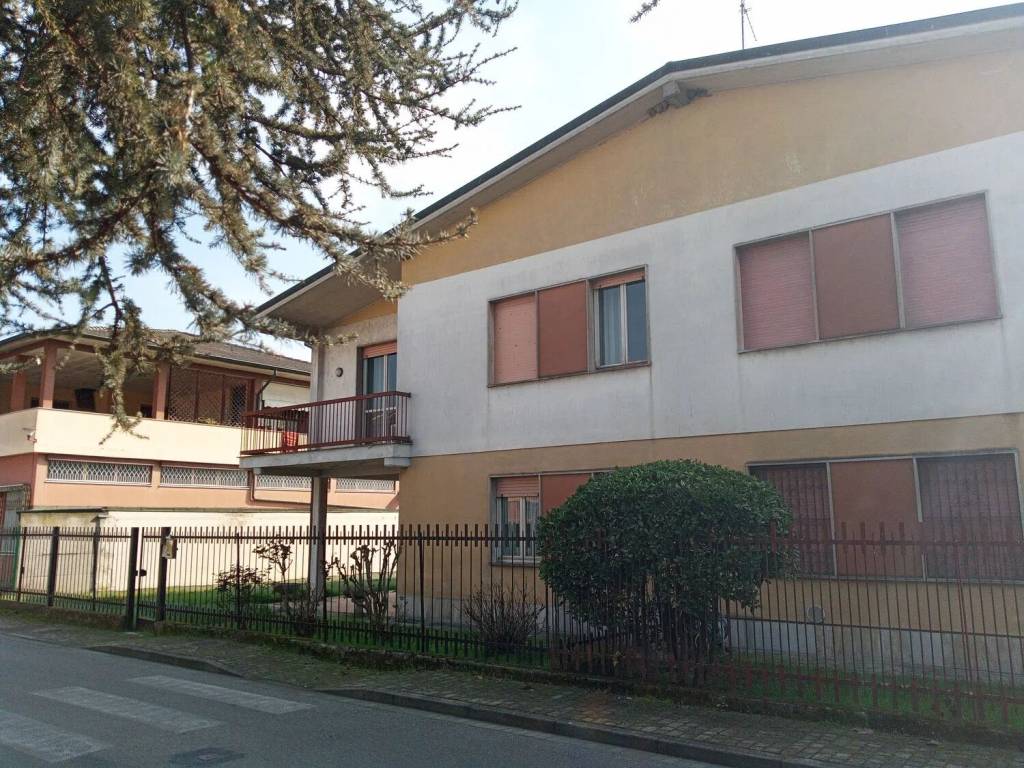 Villa a Sant'angelo lodigiano in Via E. Mattei, 20 - Foto 2