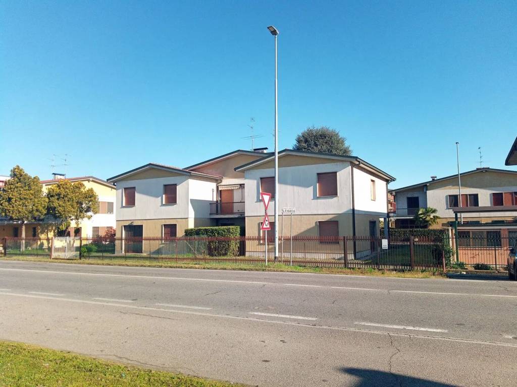 Villa a Sant'angelo lodigiano in Via E. Mattei, 20 - Foto 5