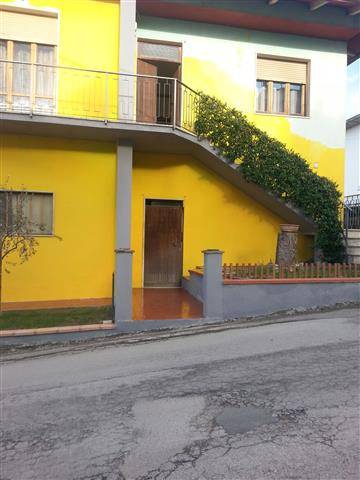 Appartamento a Bucine in Via Oberdan - Foto 2