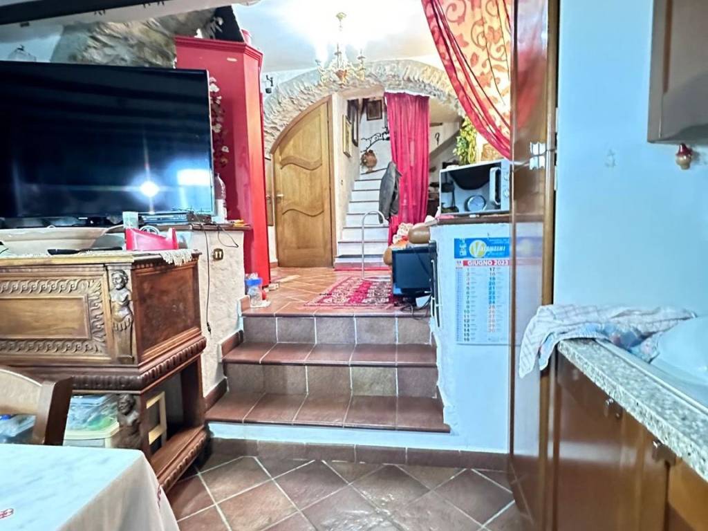 Rustico / casale a Chiusanico in Via Vittorio Veneto - Foto 3
