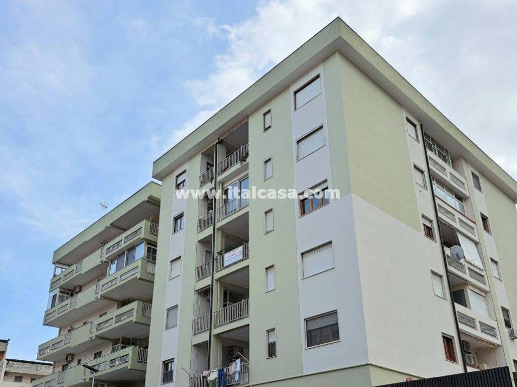 Appartamento a Crotone in Via Sibilla Aleramo - Foto 4