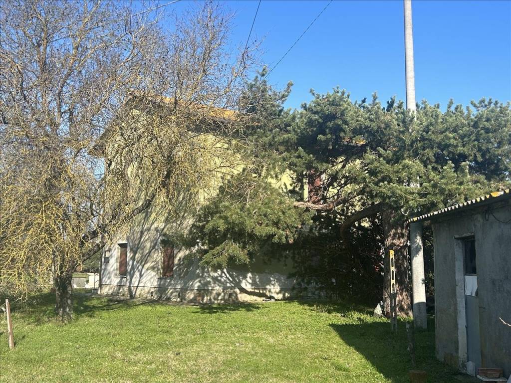 Casa indipendente a Castiglione del lago in Via Bruno Buozzi, 71 - Foto 3