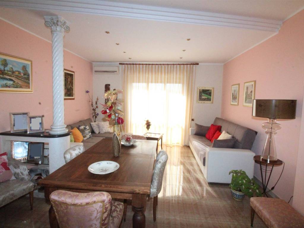 Casa indipendente a Lentini in VIA PISANO BAUDO, 10 - Foto 2