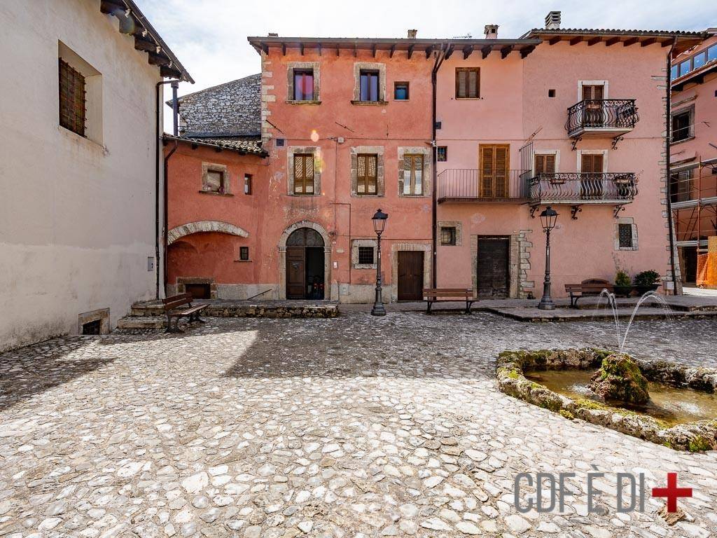 Appartamento a Leonessa in Piazza Santa Croce - Foto 3