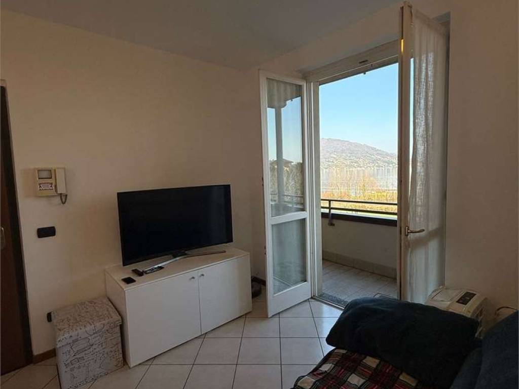 Appartamento a Baveno in Via Giulio Lavarini, 2 - Foto 3