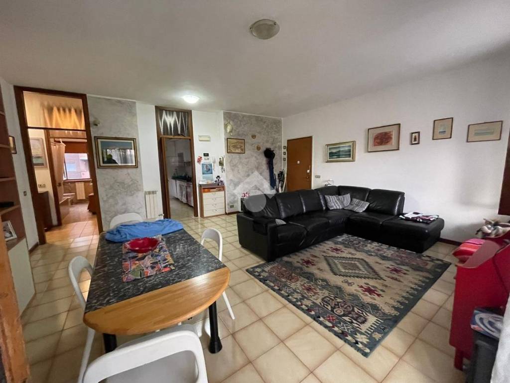 Appartamento a Novara in Via Monsignore Leone Ossola, 1 - Foto 2