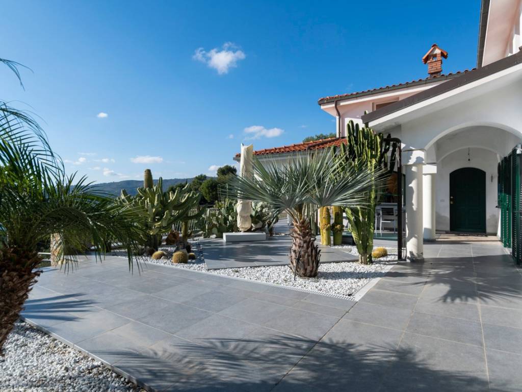 Villa a Andora in Strada delle Catene, 89 - Foto 2